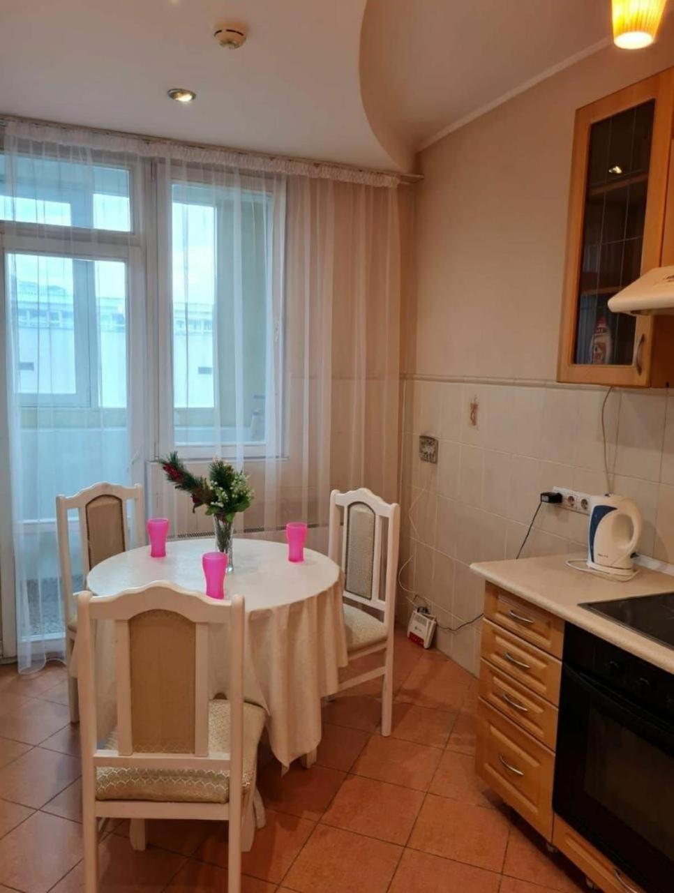 Apartment 2-х комнатная в жк куат возле трц мега по розыбакиева