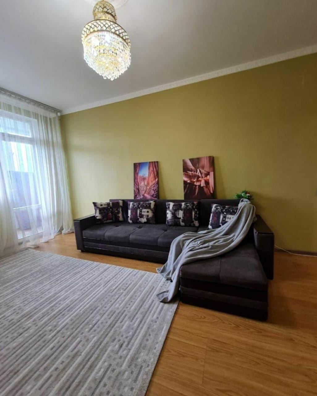 Apartment 2-х комнатная в жк куат возле трц мега по розыбакиева Almaty