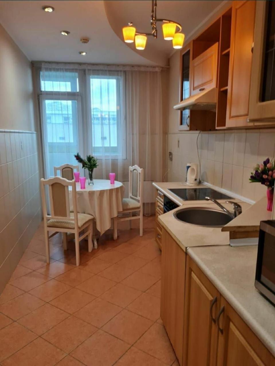 Apartment 2-х комнатная в жк куат возле трц мега по розыбакиева *